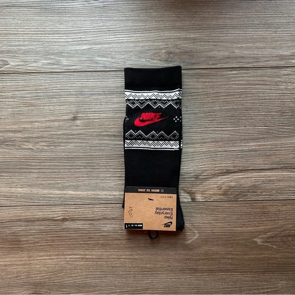 Nike | XL Socks in Black/Red (OS) - Picture 3 of 9